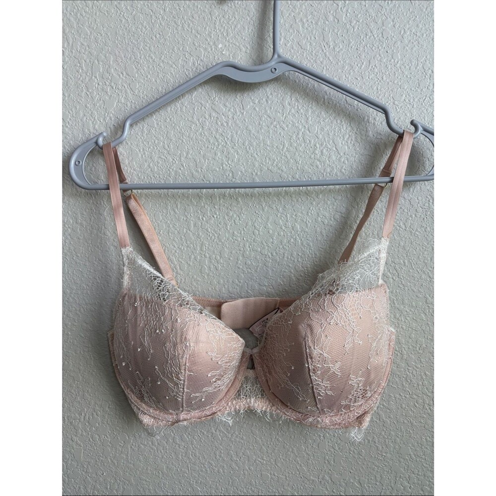Victoria's Secret Lined Plunge Satin lace Bra size 34DD